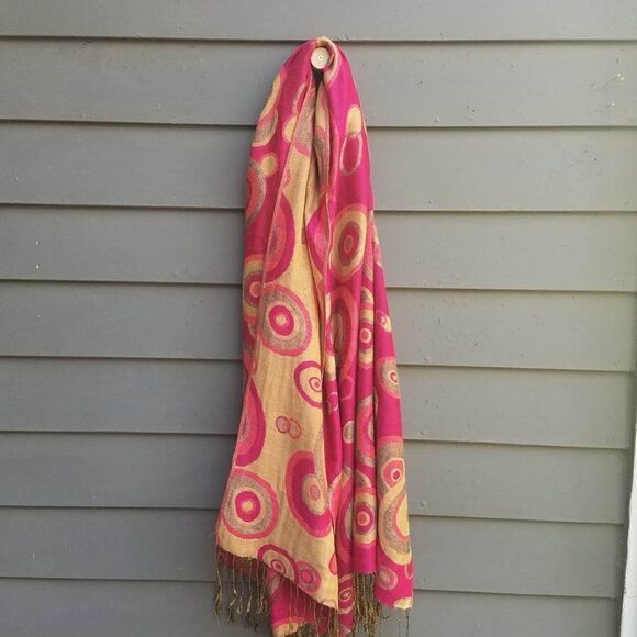 100% Pashmina Pinkish Red Gold Circles Print Reversible  26"x 72" - Picture 4 of 9